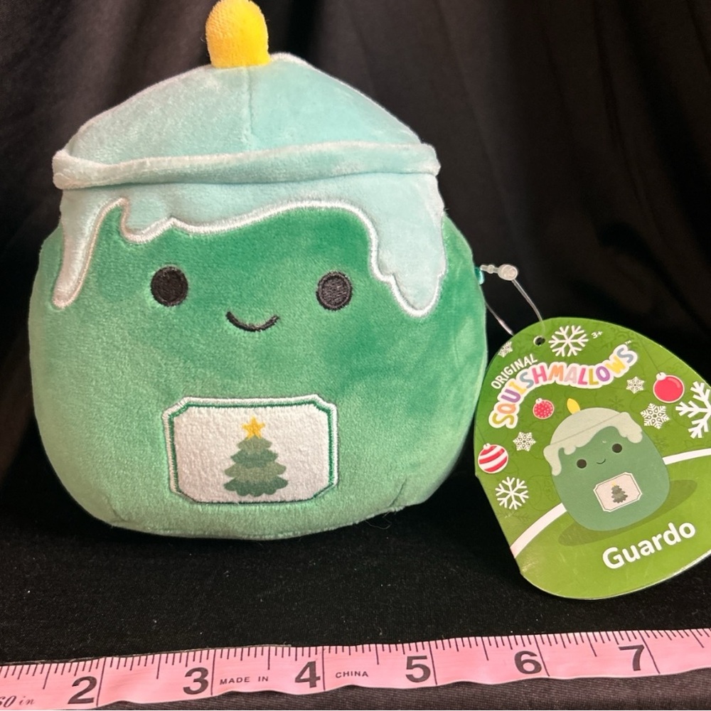 Squshmallows Holiday Guardo Christmas Candle 5”